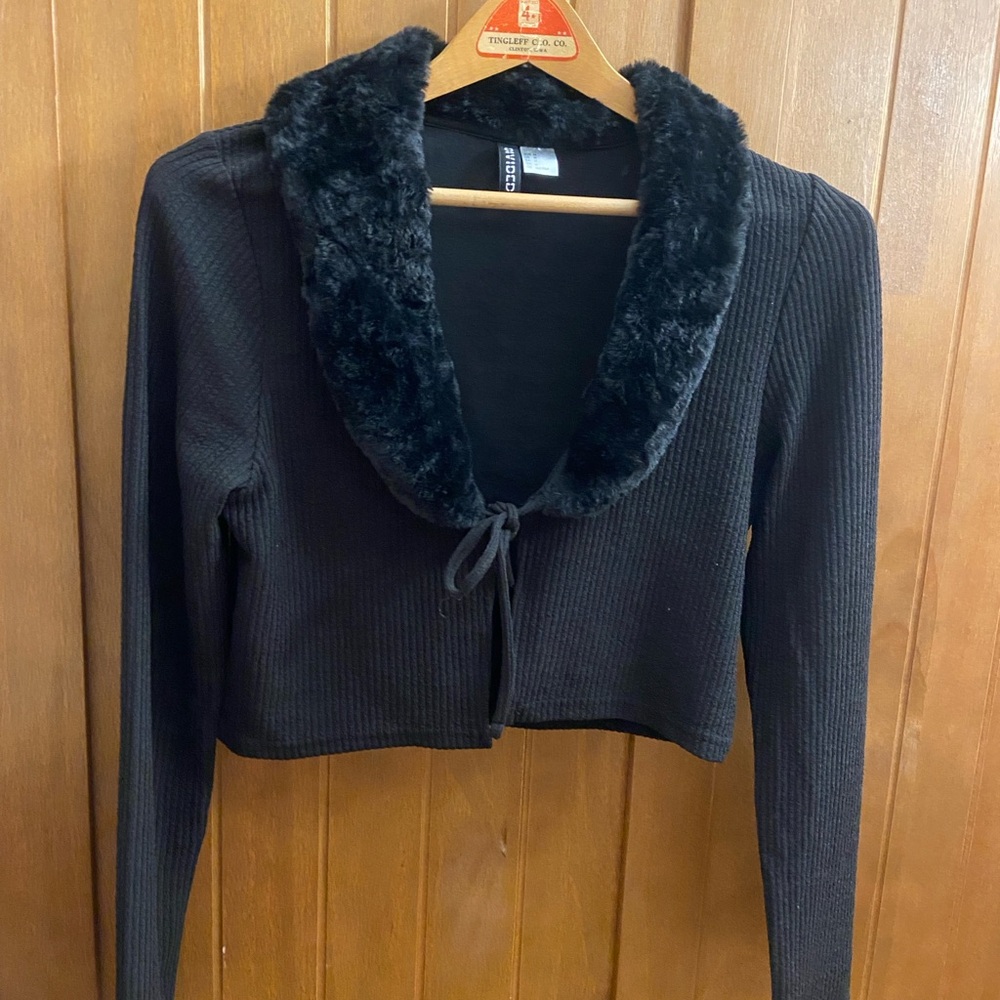 Divided (H & M) Black Ribbed Cardigan with Faux Fur Collar Size M NWOT